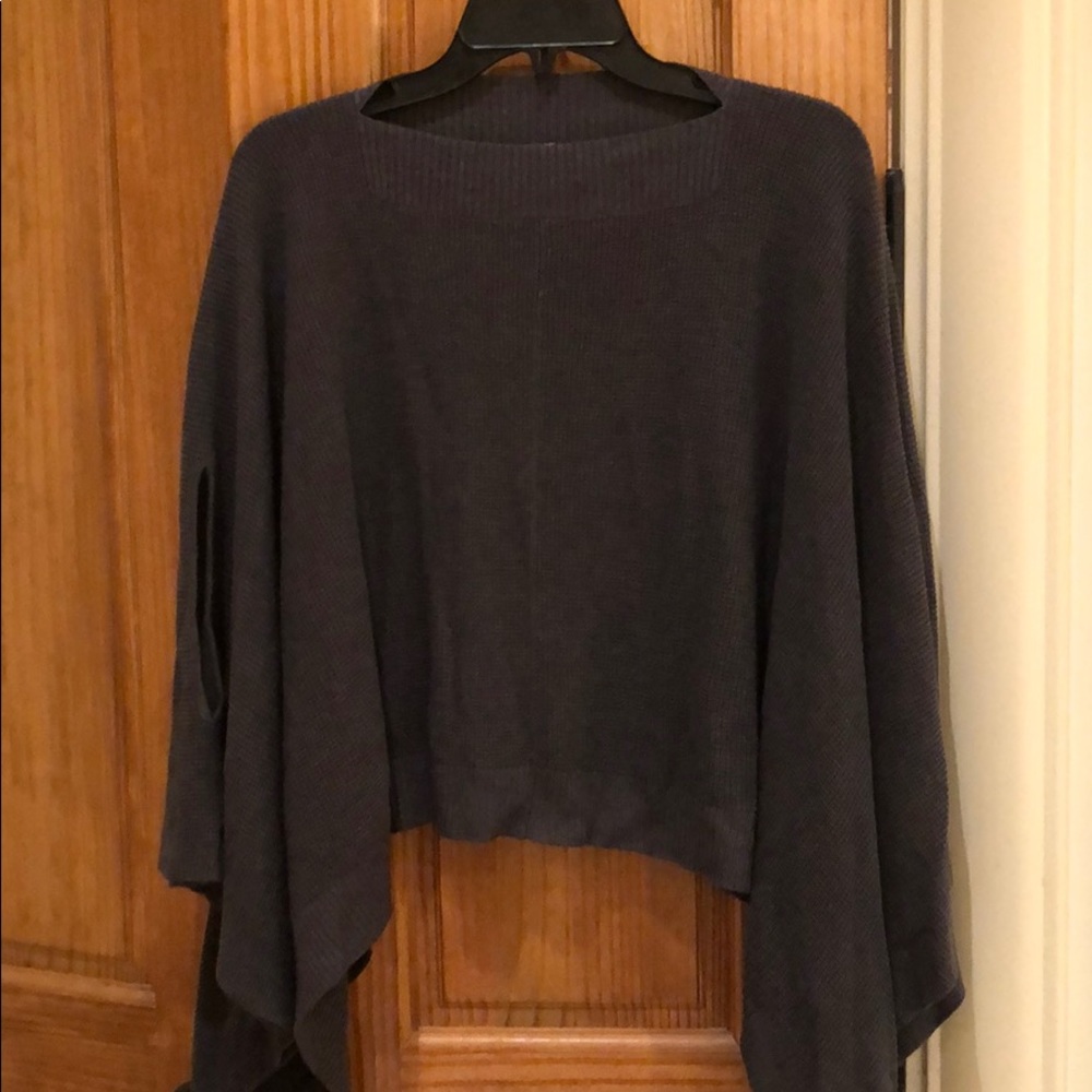 LuluLemon One Size EUC Gray Poncho with Arm Holes